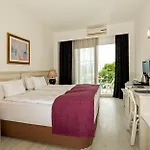 Ξενοδοχείο Charm 4*