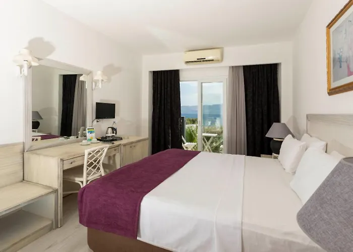 Charm Hotel Akiarlar